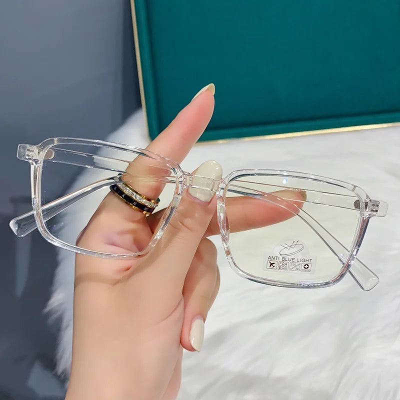 Stylish Myopia Glasses for Women | High-Definition Anti Blue Light