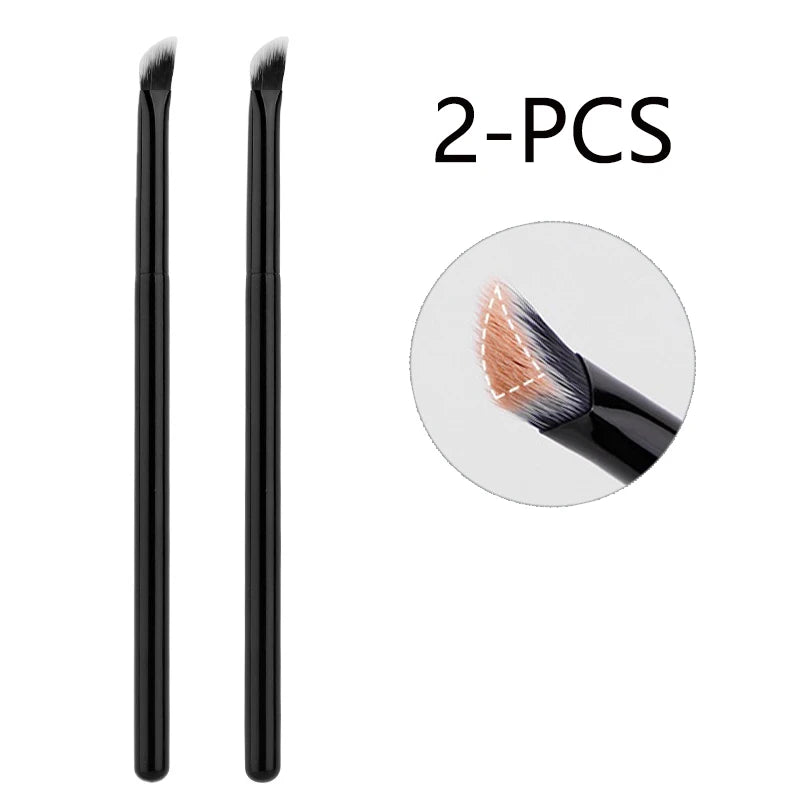 Small Angled Concealer Brush for Flawless Makeup Application
