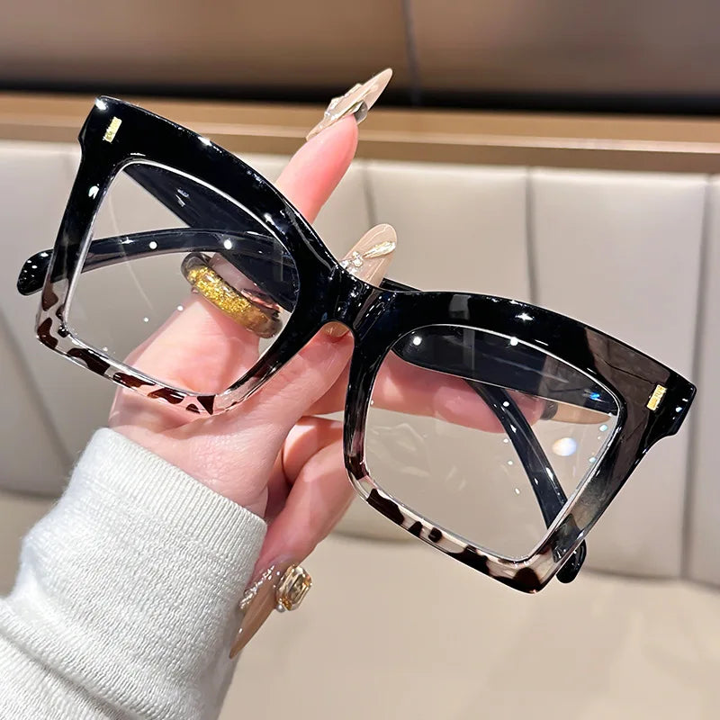 Fashionable Oversized Frame Reading Glasses | Stylish Blue Light Blocking Eyewear