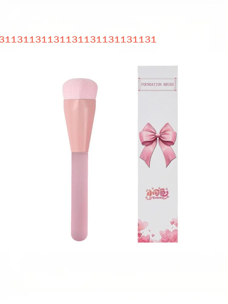 Heart-Shaped Foundation Brush | Flawless Makeup Application Tool