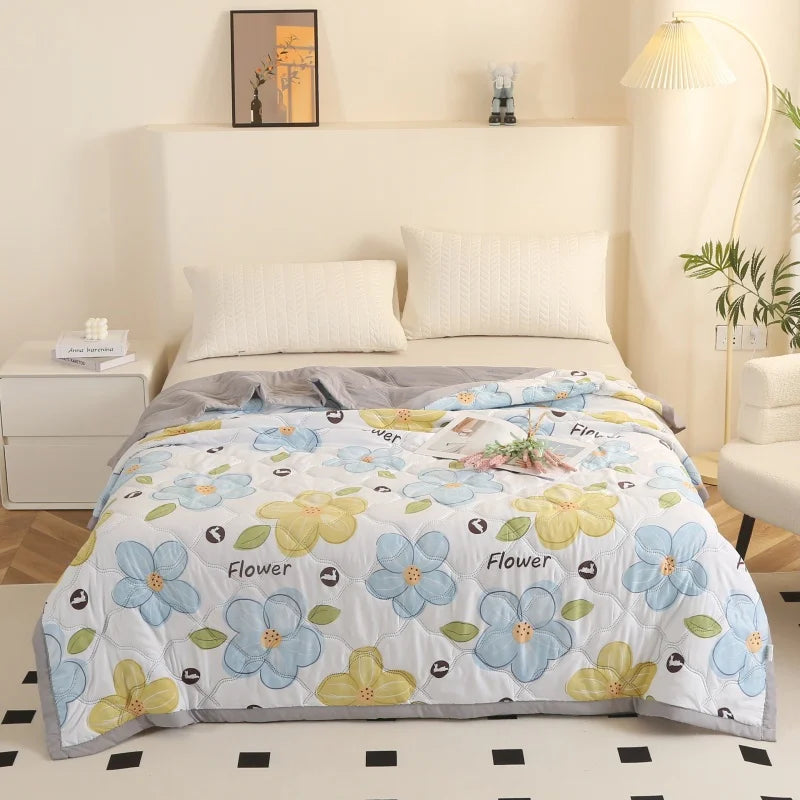 Breathable Summer Quilt - Lightweight Air Conditioned Blanket