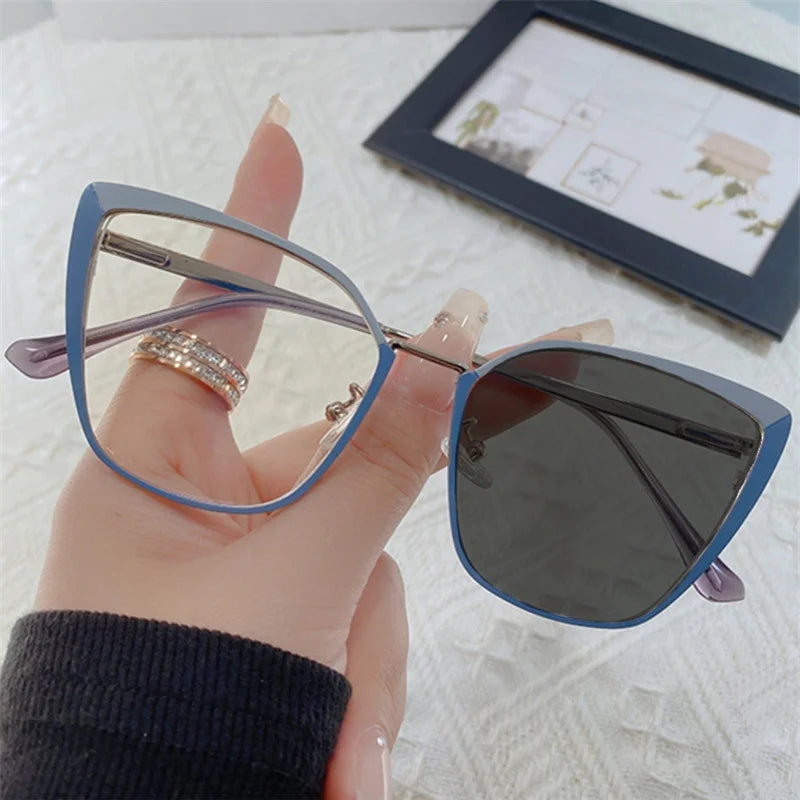 Retro Cat Eye Photochromic Reading Glasses for Women | Anti Blue Light