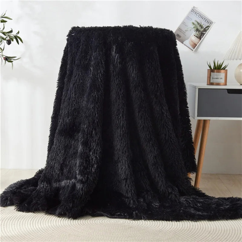 Soft Faux Fur Throw Blanket | Luxurious and Cozy Bedspread