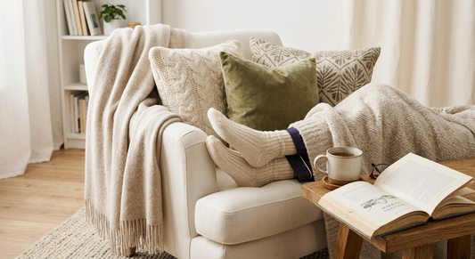 Conseils pour créer un coin lecture confortable avec des accessoires en peluche 📚