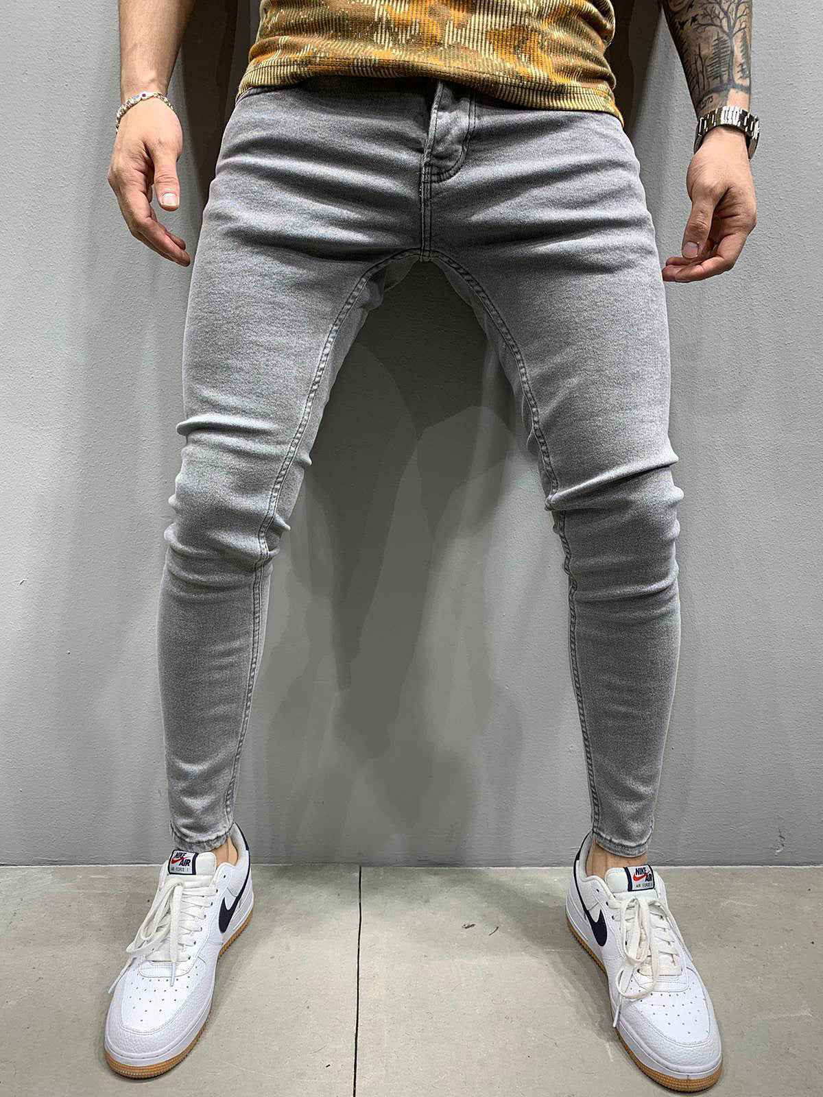 Slim-Fit Jeans for Men | Stylish & Comfortable Denim Bottoms