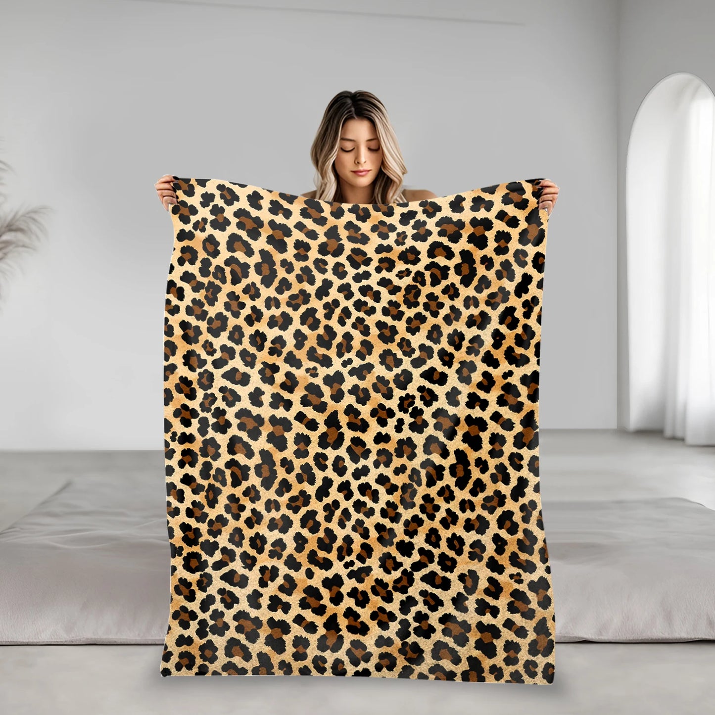 Trendy Leopard Fleece Blanket | Super Soft Cozy Throw for Home