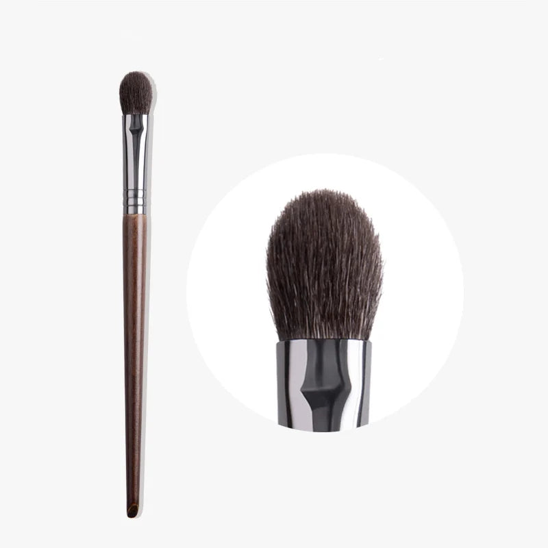 Natural Goat Hair Eyeshadow Brush | Flawless Makeup Application