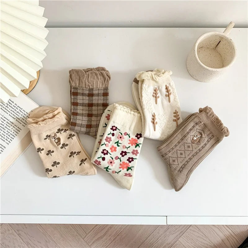 Cute Women's Floral Embroidered Crew Socks | Vintage-Inspired Style