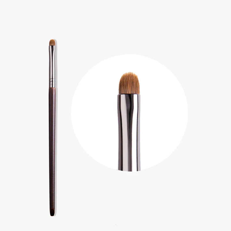 Natural Goat Hair Eyeshadow Brush | Flawless Makeup Application