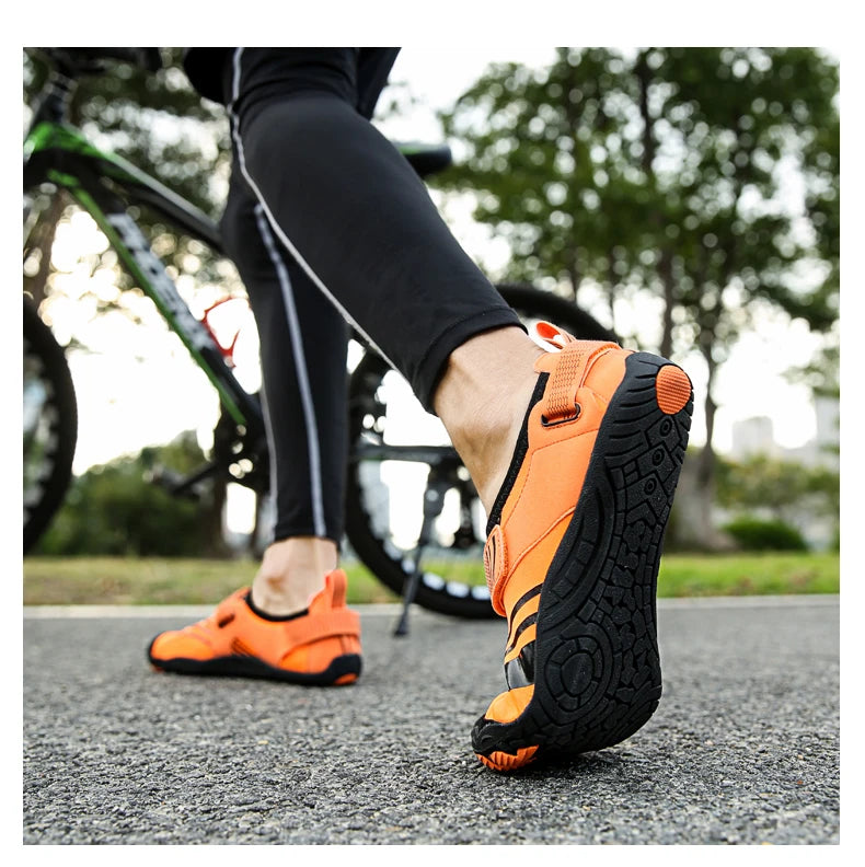 Unisex Swimming Water Shoes Men Barefoot Outdoor Beach Sandals Upstream Aqua Shoes Plus Size Nonslip River Sea Diving Sneakers