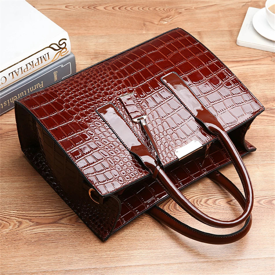 Bolso elegante de charol con cocodrilo | Bolso de lujo para mujer