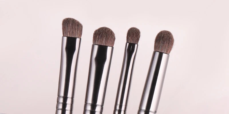 Natural Goat Hair Eyeshadow Brush | Flawless Makeup Application