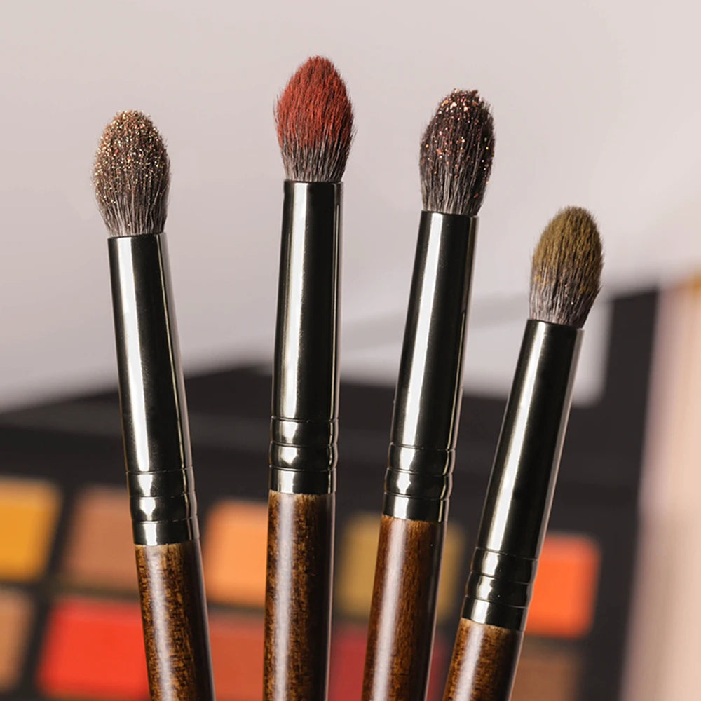 Natural Goat Hair Eyeshadow Brush | Flawless Makeup Application
