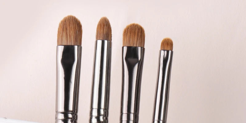 Natural Goat Hair Eyeshadow Brush | Flawless Makeup Application