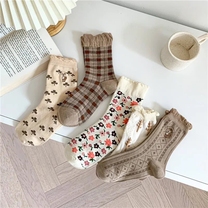 Cute Women's Floral Embroidered Crew Socks | Vintage-Inspired Style