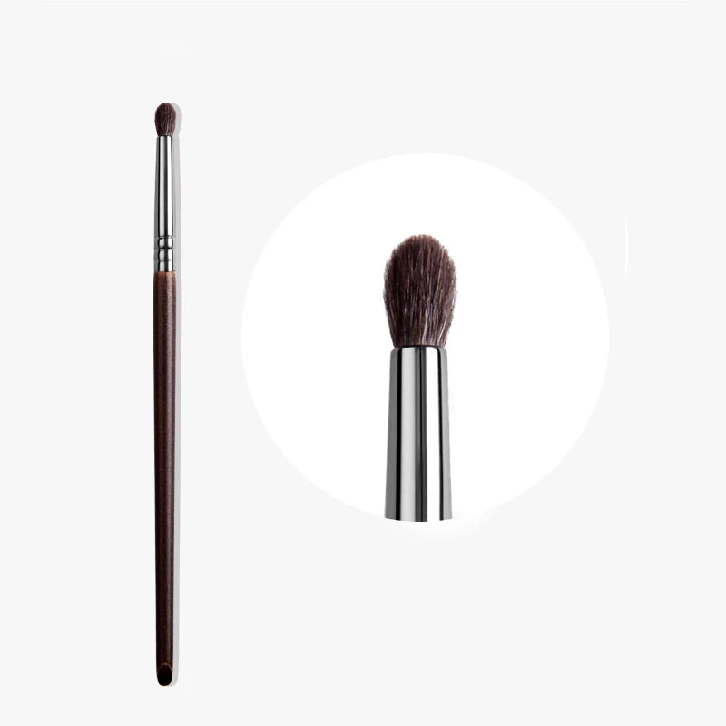 Natural Goat Hair Eyeshadow Brush | Flawless Makeup Application
