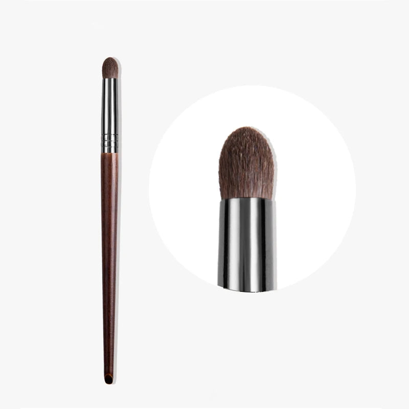Natural Goat Hair Eyeshadow Brush | Flawless Makeup Application