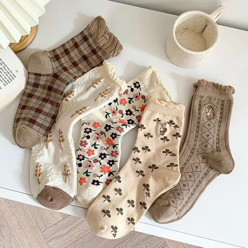 Cute Women's Floral Embroidered Crew Socks | Vintage-Inspired Style