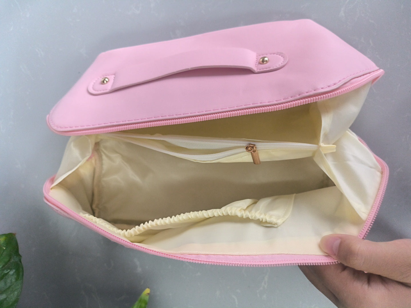 Portable Waterproof Hanging Toiletry Bag for Travel & Cosmetics