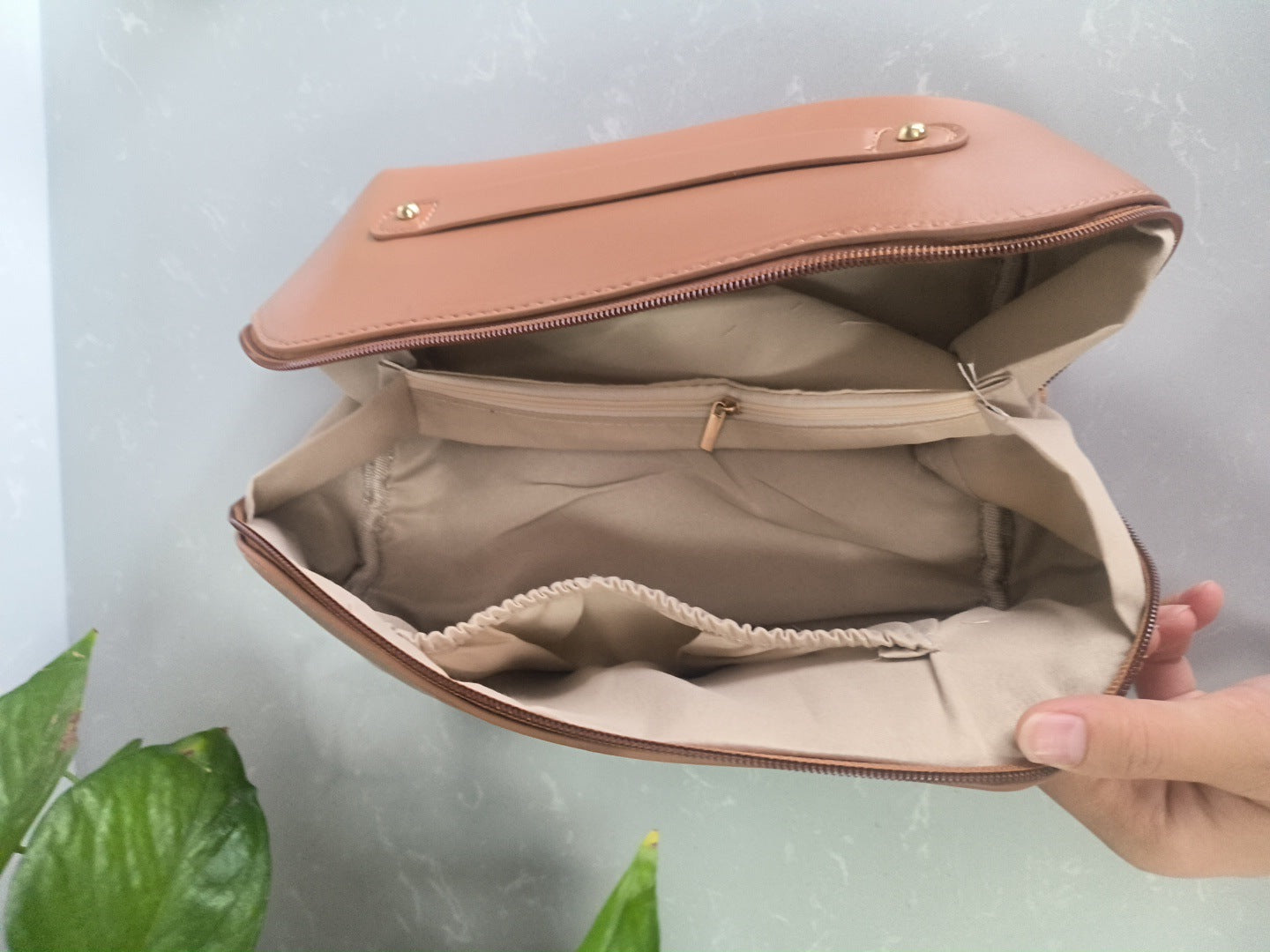 Portable Waterproof Hanging Toiletry Bag for Travel & Cosmetics