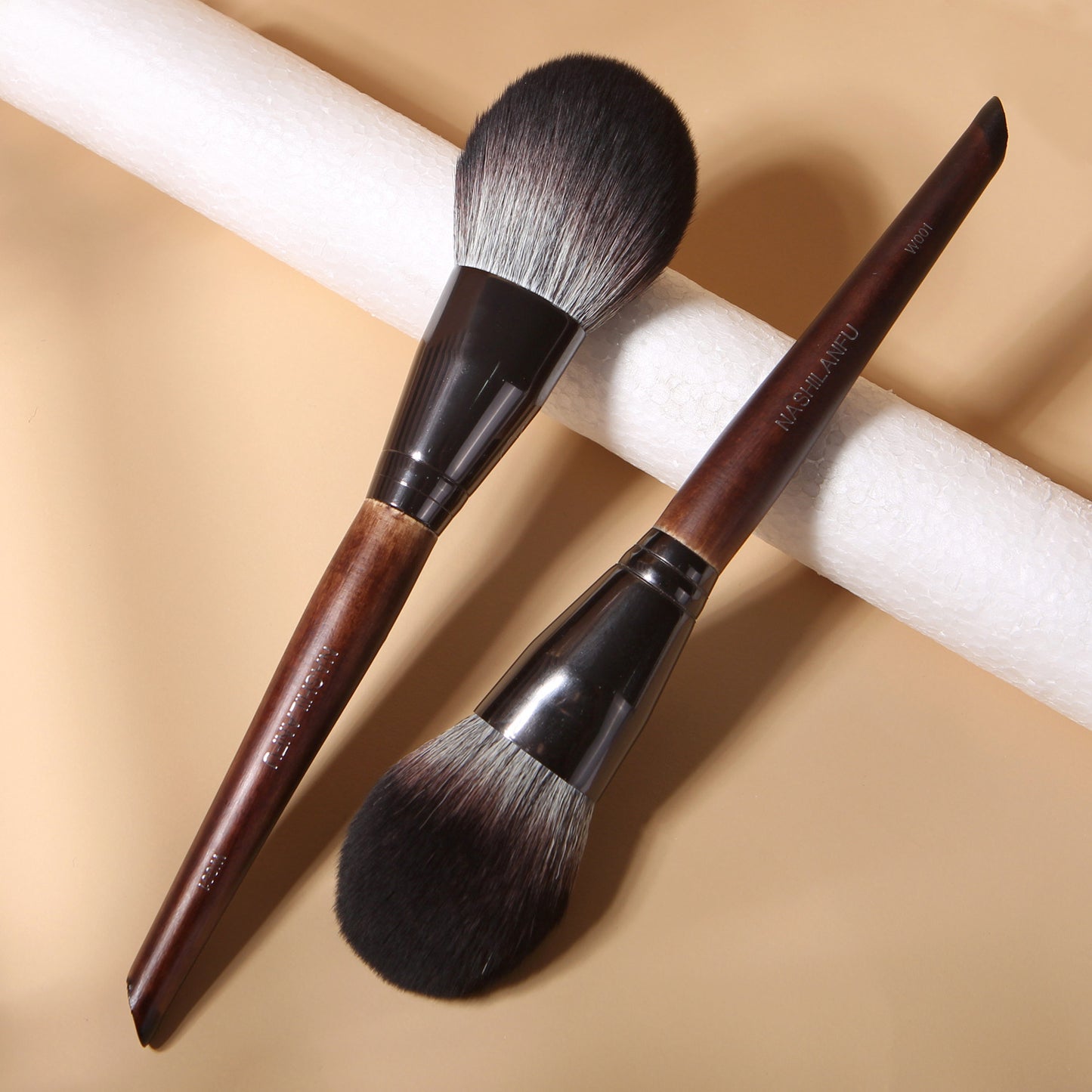 Large Powder Brush for Effortless Makeup Application