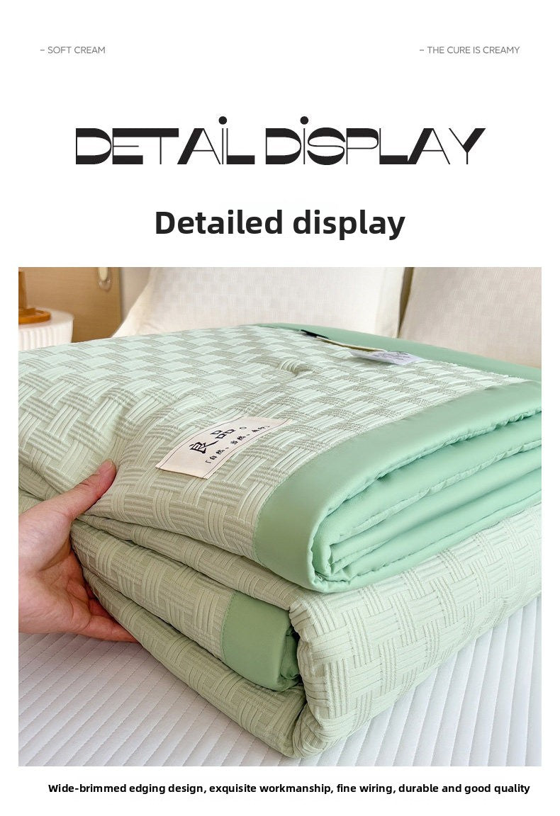 Lightweight Summer Waffle Quilt | Ideal for Home & Dorm