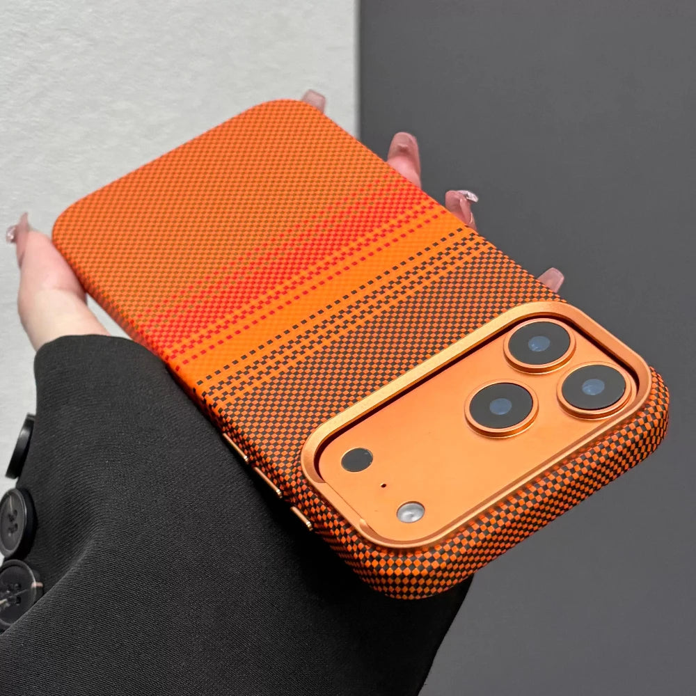 Funda Magnética con Relieve de Carbono y Colores para iPhone 17 Pro Max