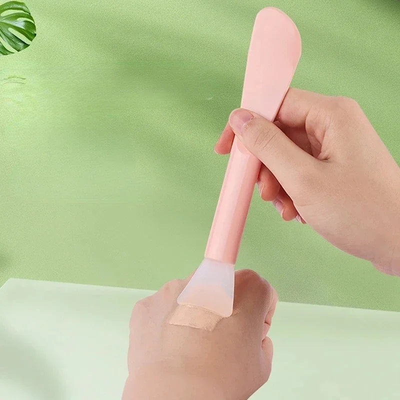 Dual-Use Silicone Facial Mask Brush with Scraper | Perfect Beauty Tool