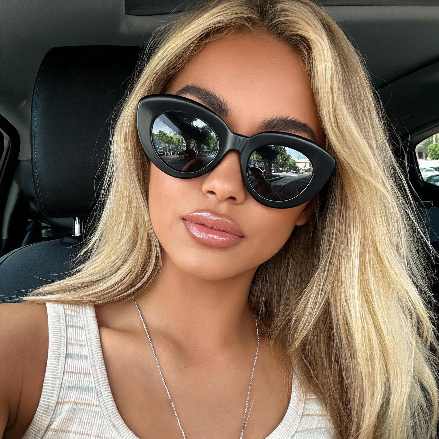 Vintage Thick Frame Oval Cat Eye Sunglasses | Trendy Street Style