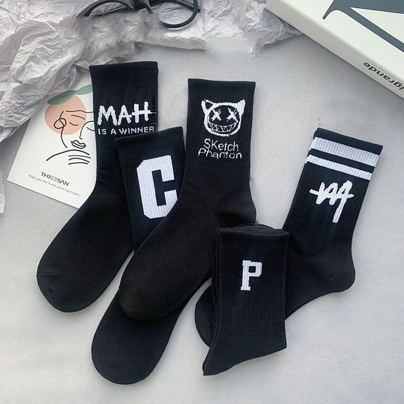 5 pairs of couples Instagram trendy socks with little devil pattern for students in spring and autumn, black and white sports ba