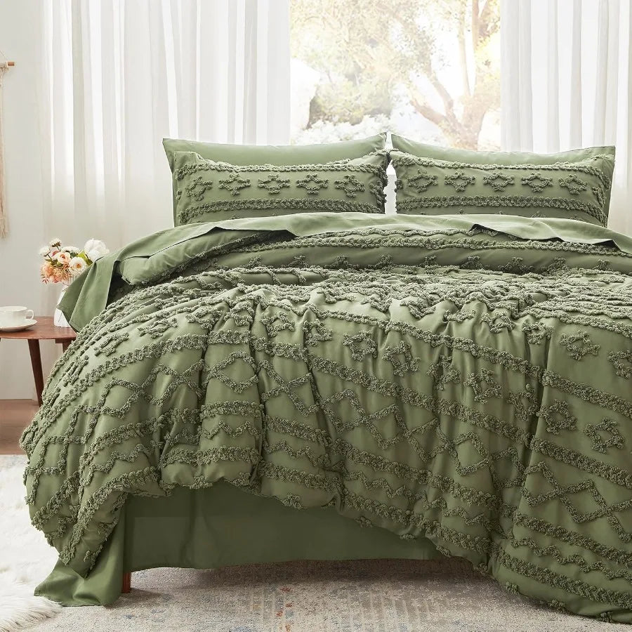 7-Piece Olive Green Tufted Bed-in-a-Bag Set for Modern Bedrooms