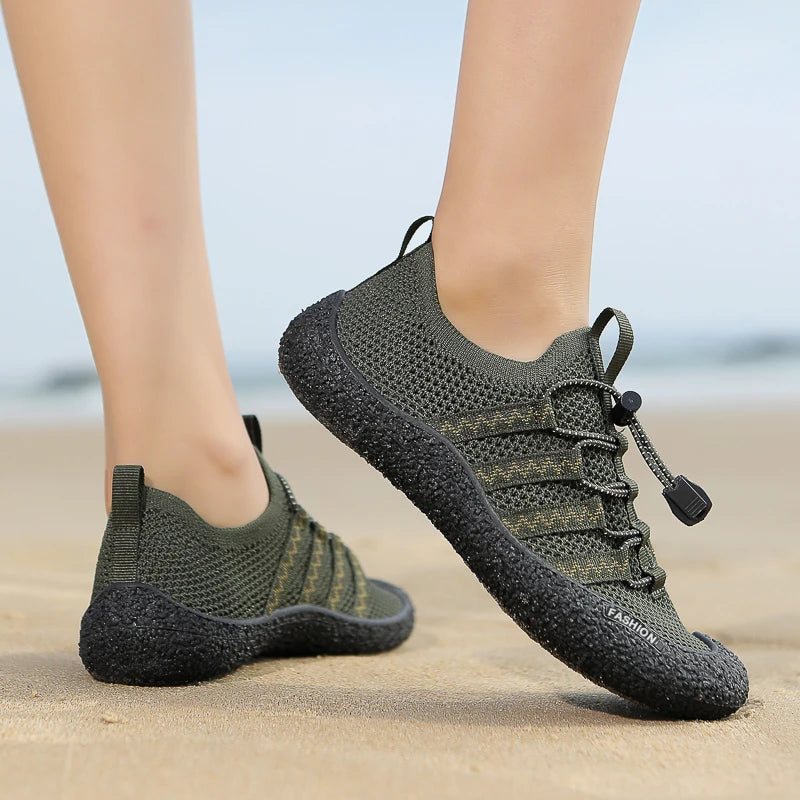 Couples Barefoot Hiking Shoes Lightweight Breathable Quick-Dry Beach Shoes Suitable for Fitness Outdoor Sports And Swimming