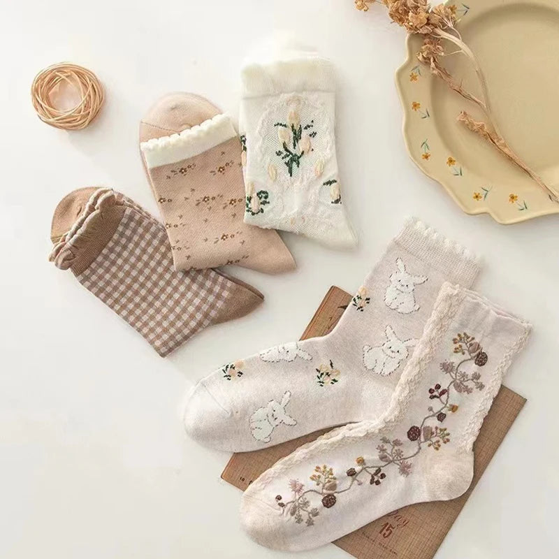 Trendy Women's Retro Art Tubular Socks | Cozy Autumn Essential