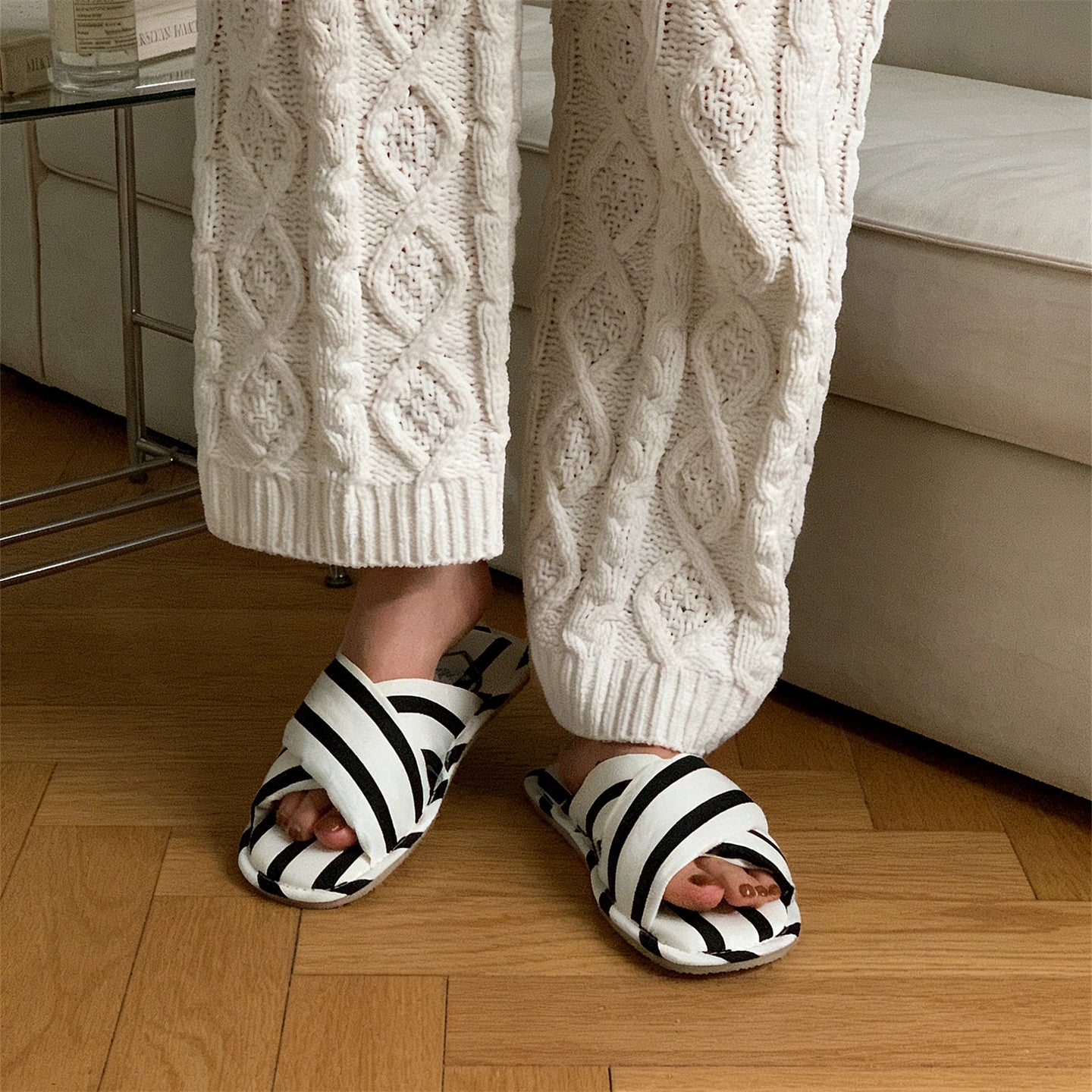 Comfortable Women's Flat Silent Slippers | All-Season Indoor Slides