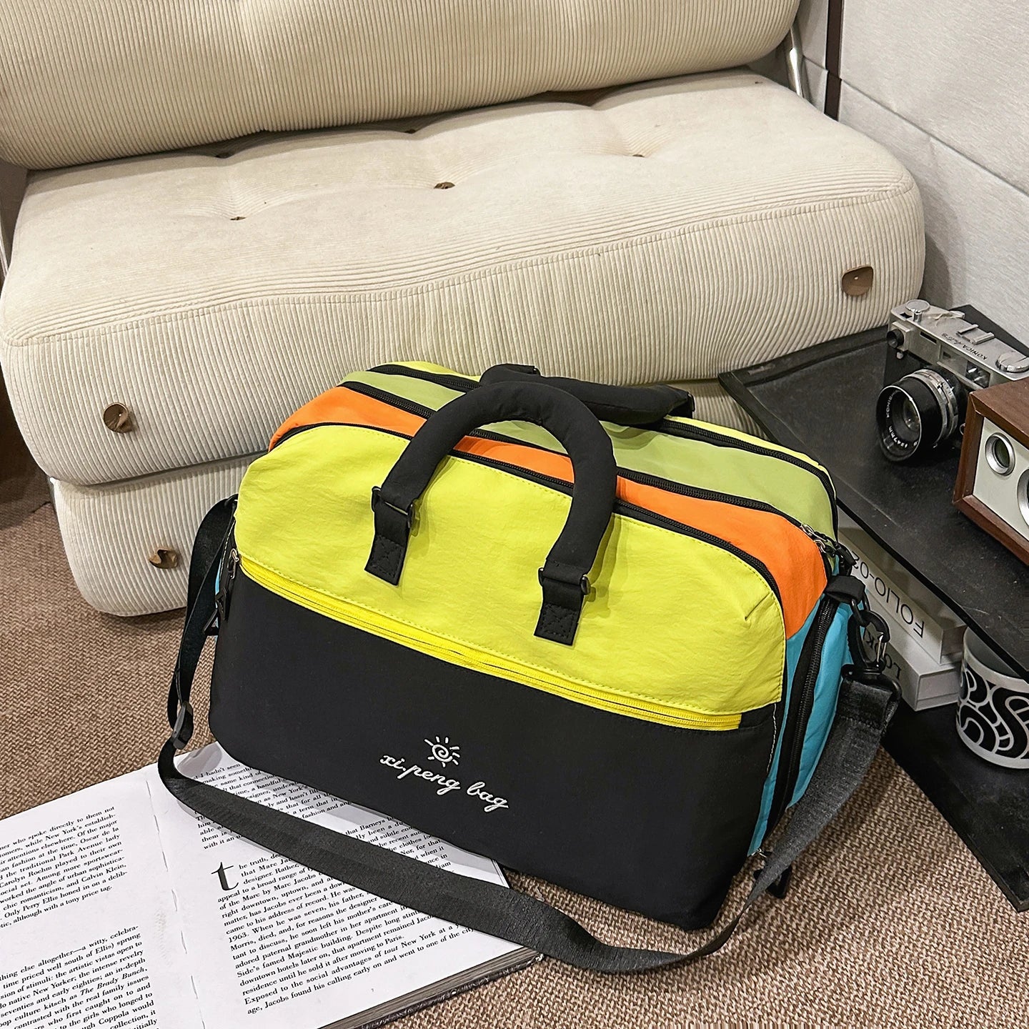 Fashion Trend Dopamine Contrasting Travel Bag Independent Shoe Compartment, Lightweight Yoga Bag, Outdoor Sports and Fitness Bag