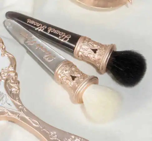 Soft Goat Hair Blush Stippling Brush | Even Powder Application Tool