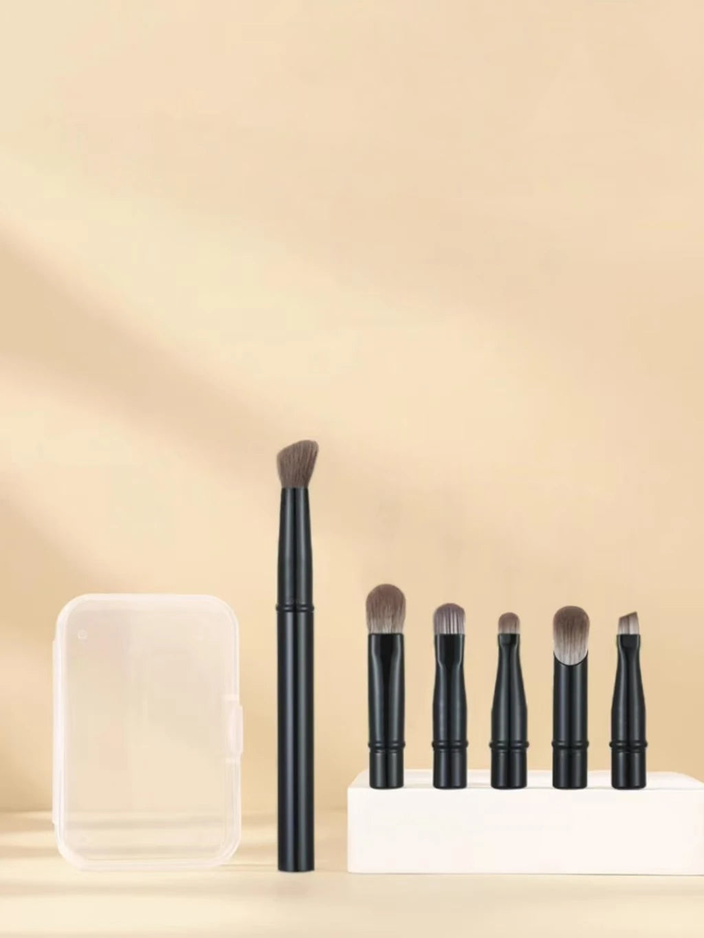 Portable 6-Pack Makeup Brush Set | Travel-Ready Brush Kit