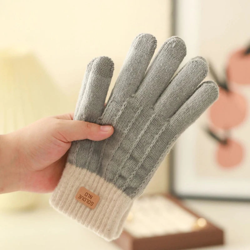 Warm Touch Screen Knitted Gloves | Essential Winter Gear