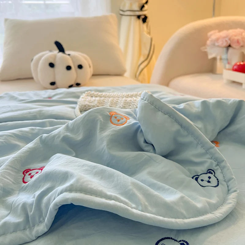 Breathable Summer Quilt | Soft Cotton Bedding for Ultimate Comfort