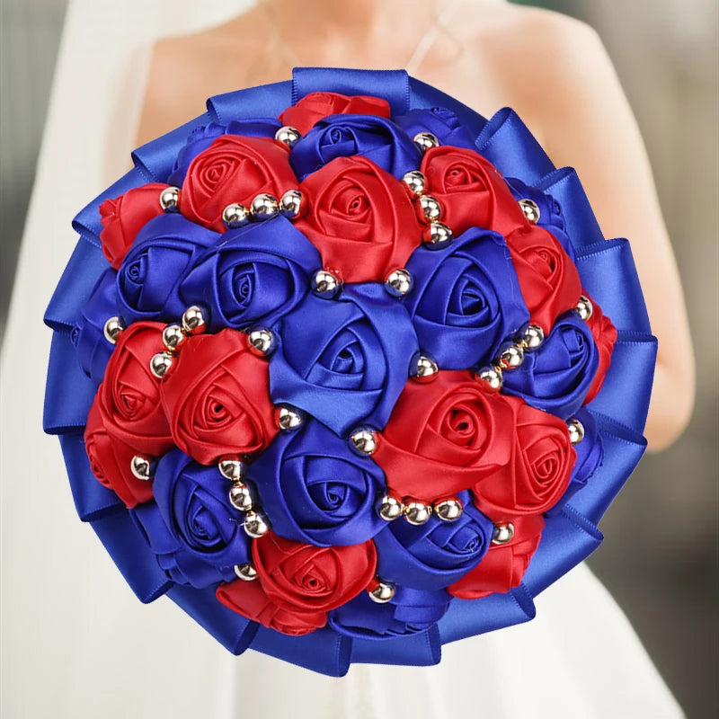 Impresionante ramo de boda azul marino para damas de honor | Elegante decoración floral