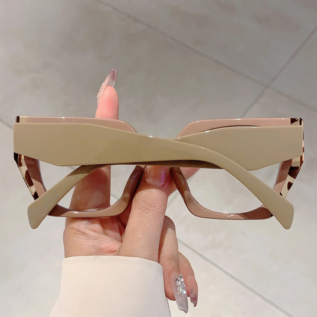 Chic Women's Oversized Square Glasses | Stylish Blue Light Defense