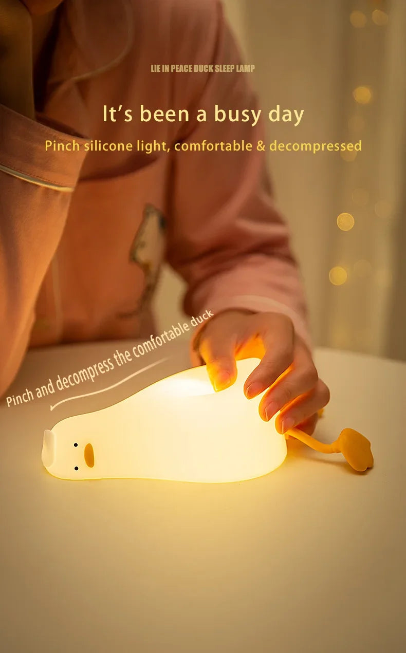 Bonita lámpara de noche LED con forma de pato | Lámpara de silicona regulable para guardería