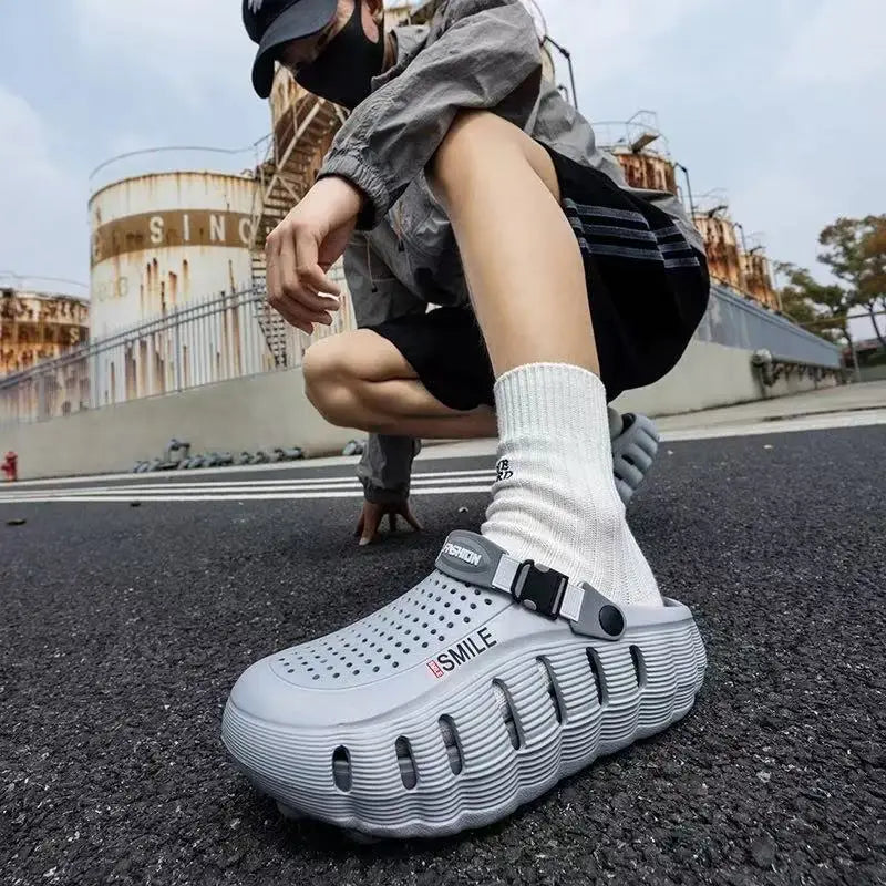 2026 Summer New Cave Shoes Outdoor Non slip Cool Slippers One Step Trendy Thick Bottom Odor proof Beach Shoes