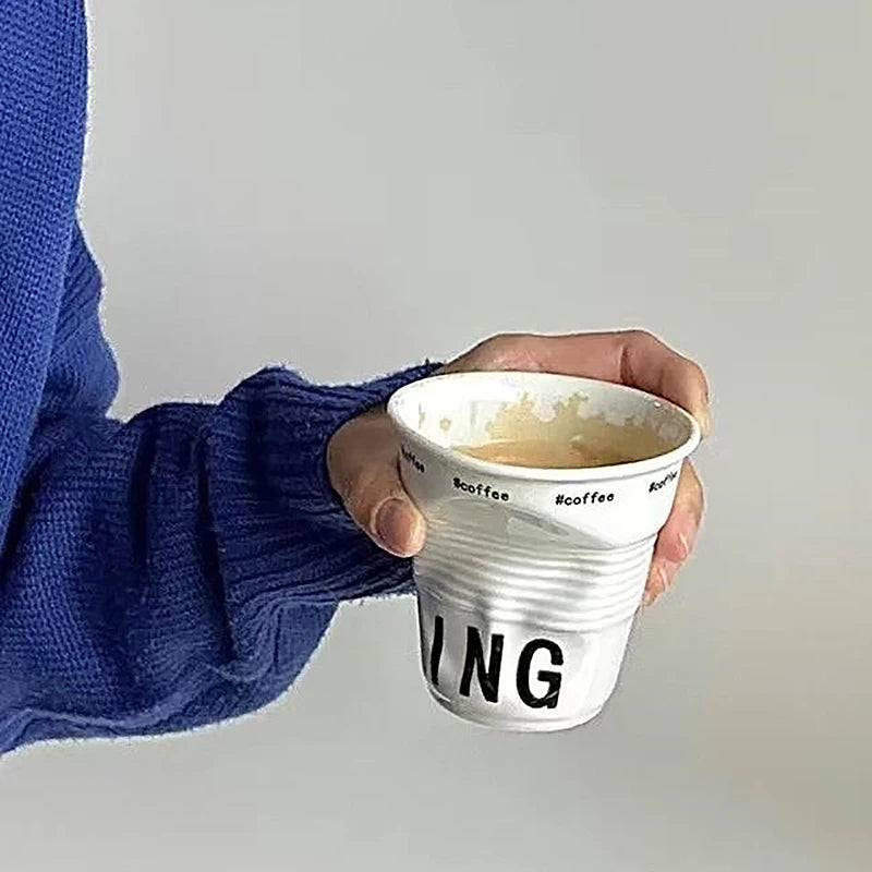 Taza de café de cerámica arrugada con estilo | Tumbler nórdico único