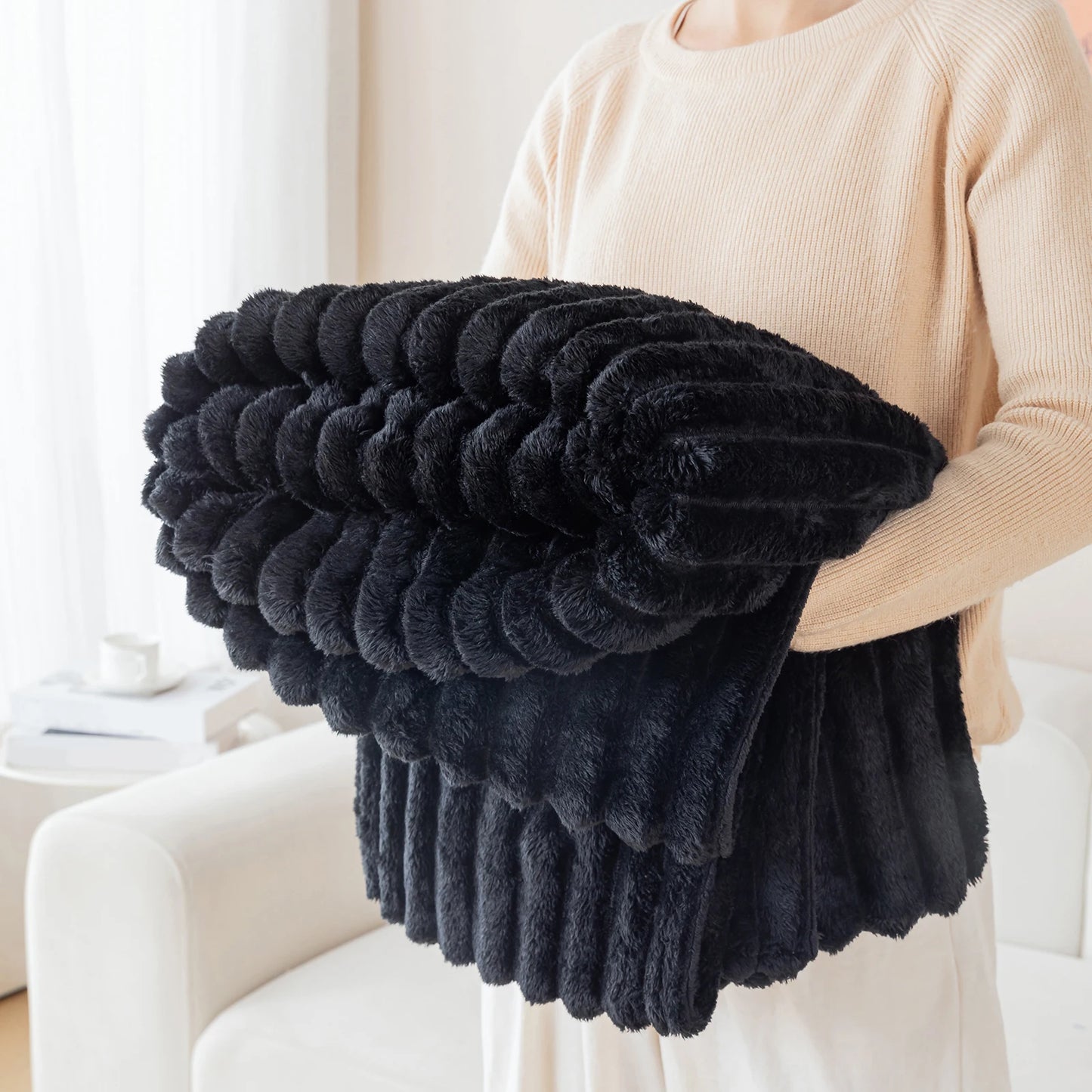 Thick Warm Flannel Blanket | Cozy Fleece Throw for All Seasons