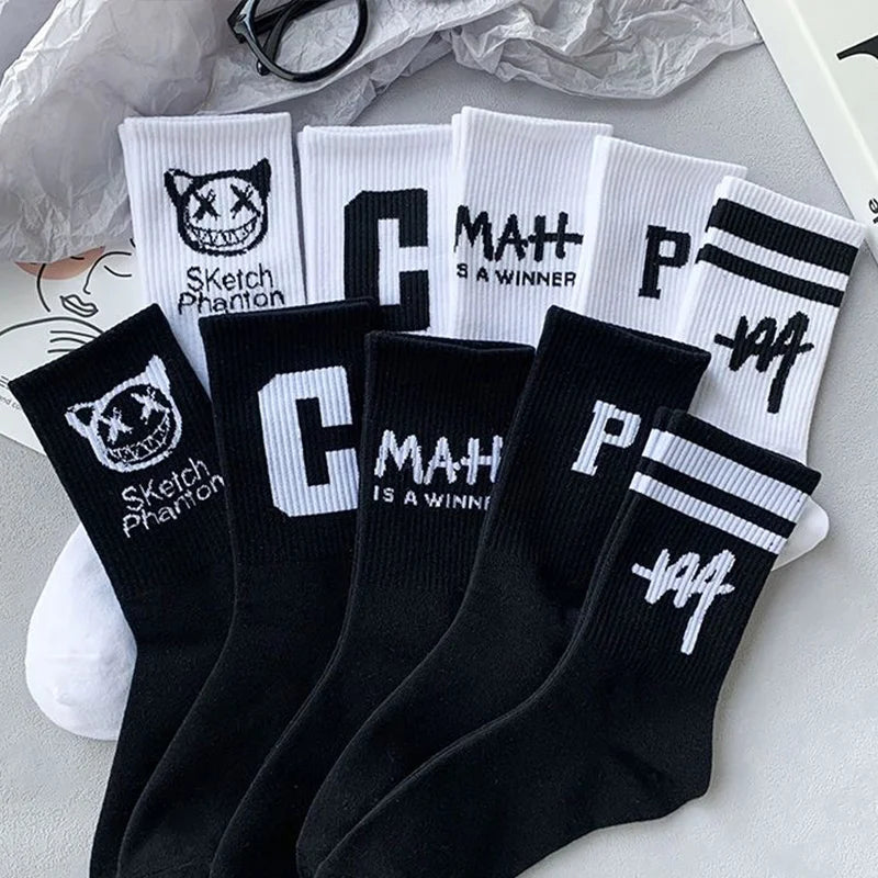 5 pairs of couples Instagram trendy socks with little devil pattern for students in spring and autumn, black and white sports ba