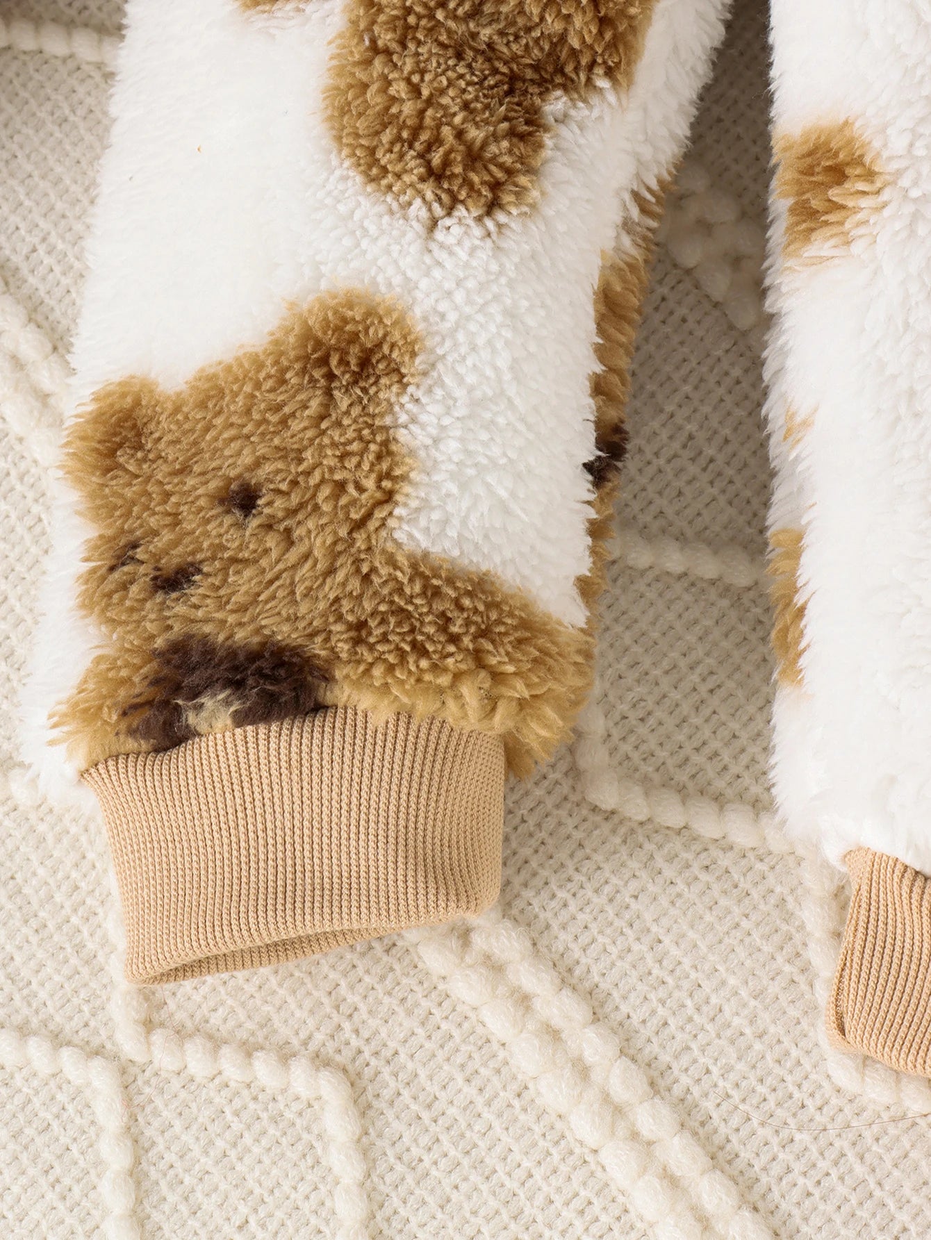 Adorable Toddler Bear Sweatshirt & Pants Set | Winter Comfort