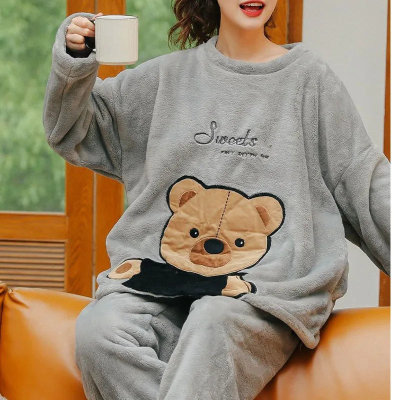 Cozy Women’s Winter Pajamas Set | Cute Cartoon Grizzly Bear Design