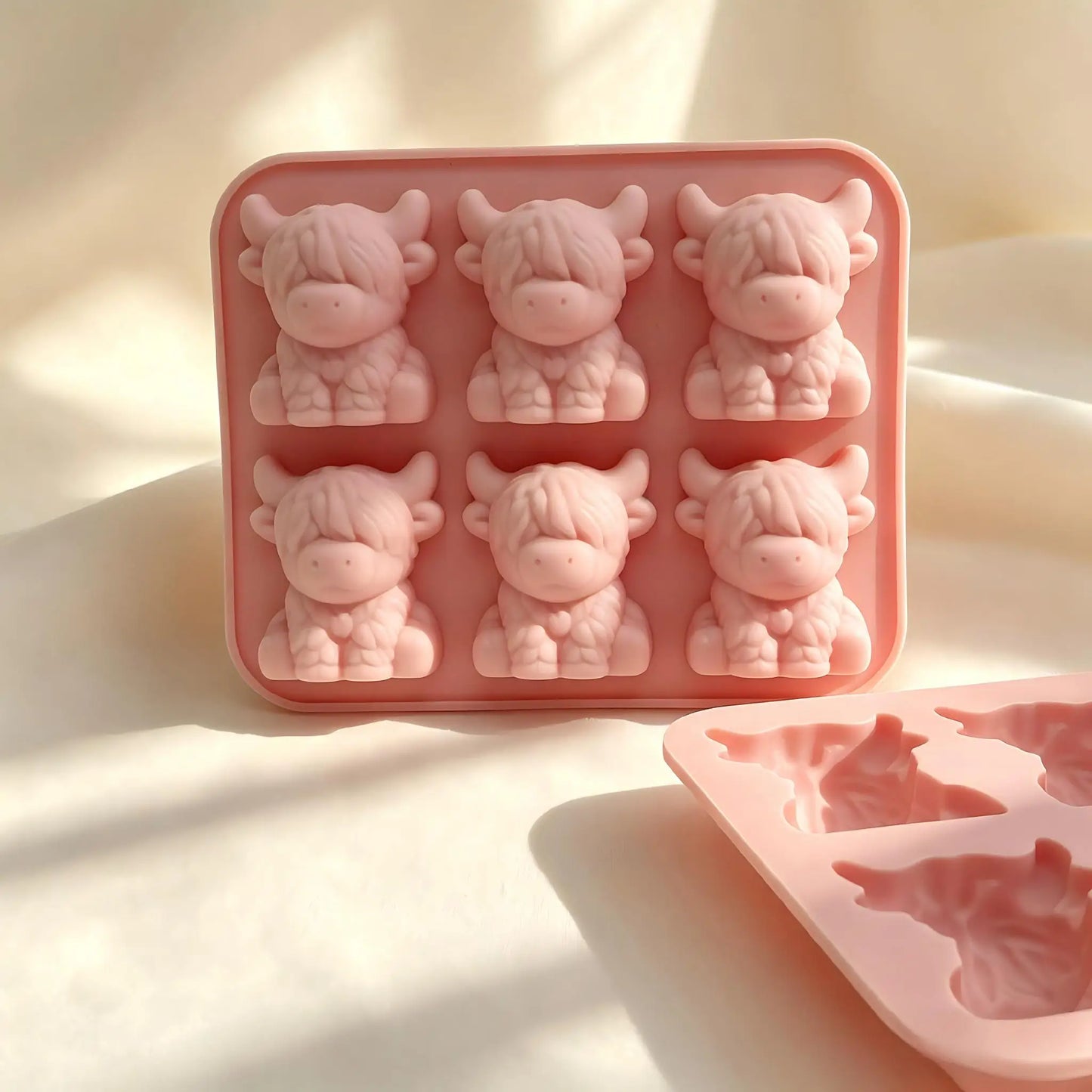 Highland Cow Ice Cube Mold | Cute 3D Silicone Tray for Drinks