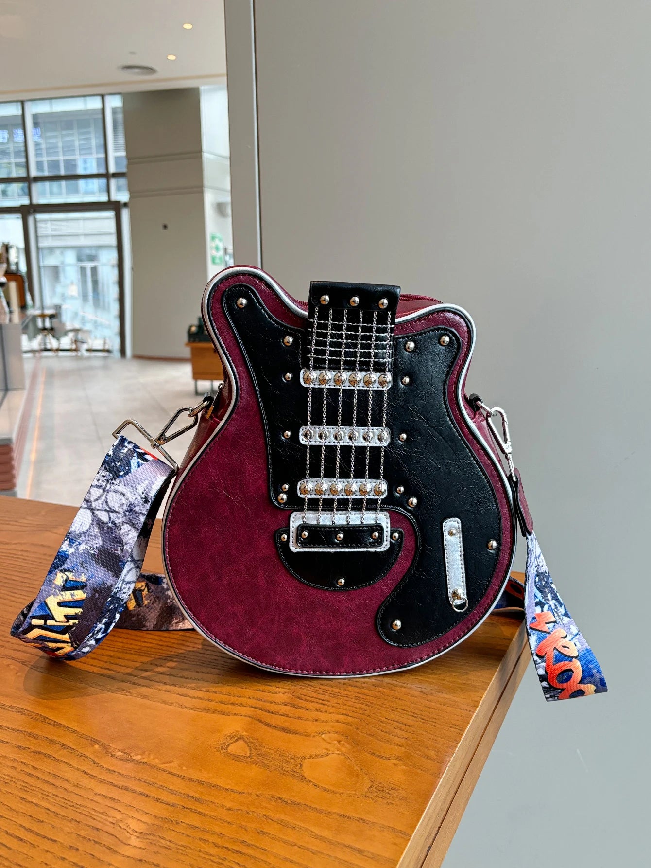 Creative Retro Guitar Shape Bag | Stylish Messenger Shoulder Bag